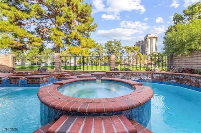 968 Pinehurst Drive, Las Vegas, NV 89109