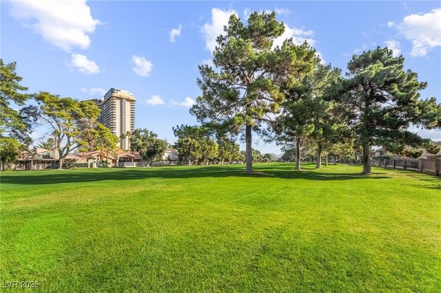 968 Pinehurst Drive, Las Vegas, NV 89109