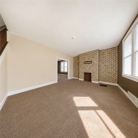 107 E 1st Ave, Tarentum, PA 15084