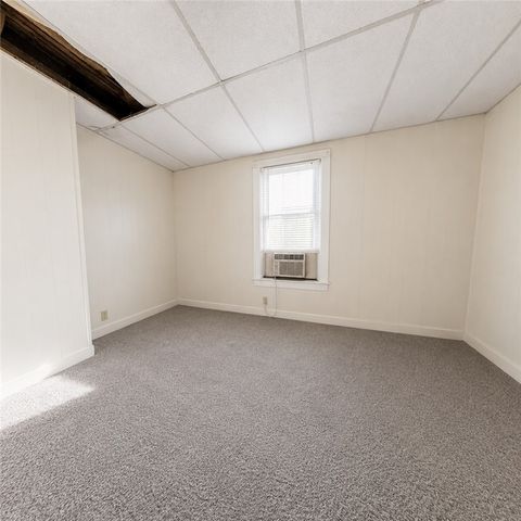 107 E 1st Ave, Tarentum, PA 15084