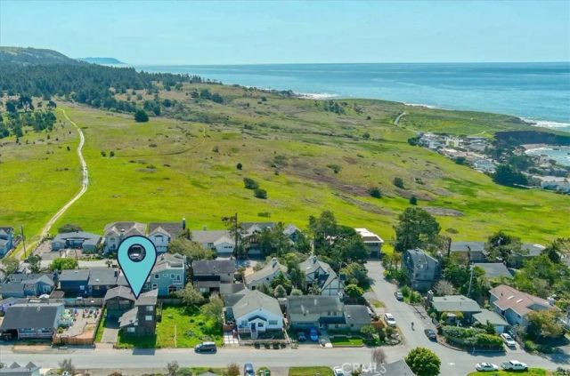 550 Worcester Drive, Cambria, CA 93428