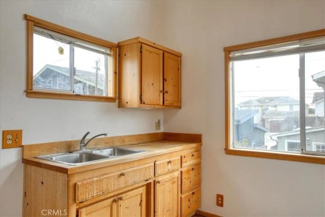 550 Worcester Drive, Cambria, CA 93428