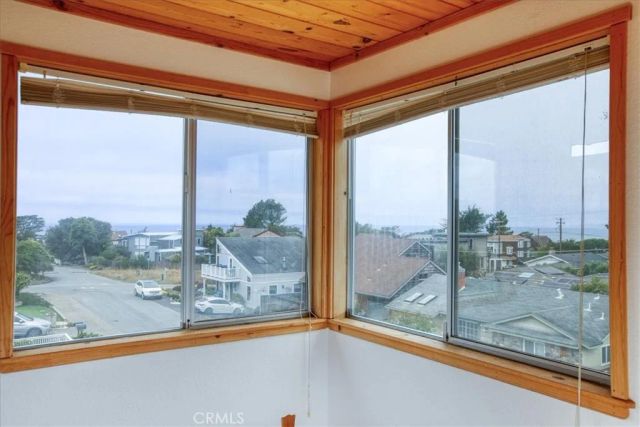 550 Worcester Drive, Cambria, CA 93428