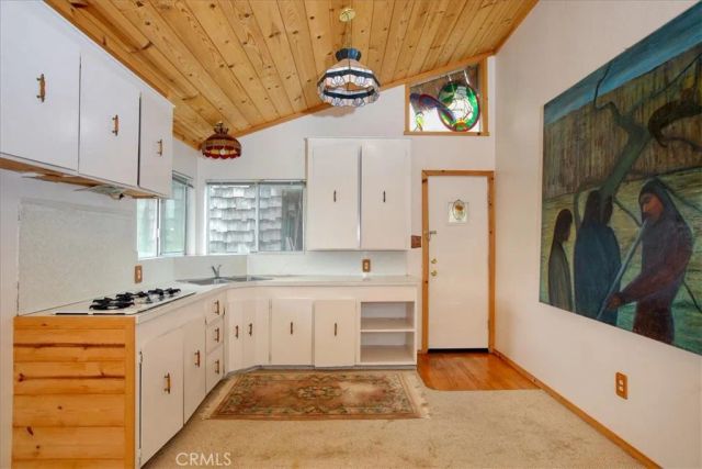 550 Worcester Drive, Cambria, CA 93428