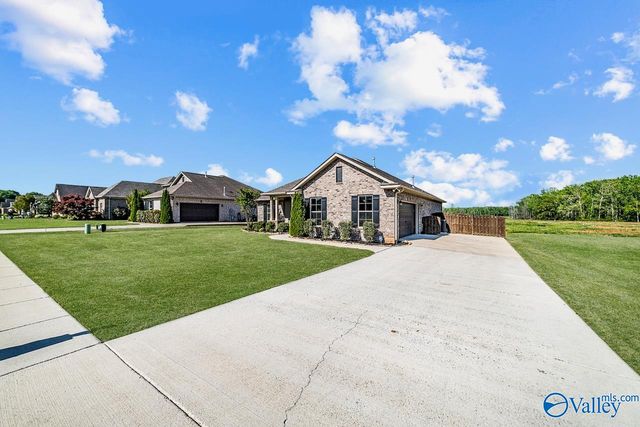 17537 Windermere Drive, Athens, AL 35611