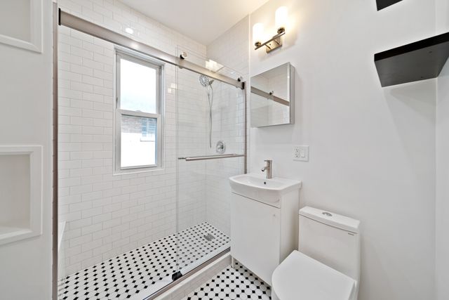 616 Circle Avenue 1, Forest Park, IL 60130