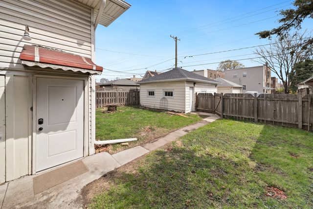 616 Circle Avenue 1, Forest Park, IL 60130