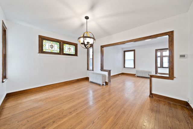 616 Circle Avenue 1, Forest Park, IL 60130