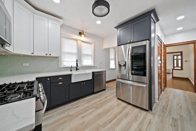 616 Circle Avenue 1, Forest Park, IL 60130