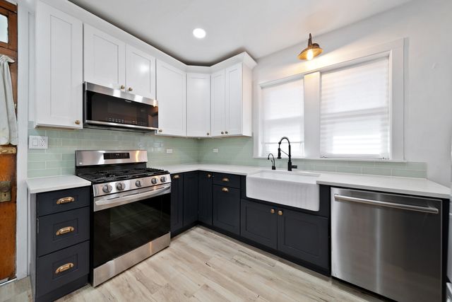 616 Circle Avenue 1, Forest Park, IL 60130