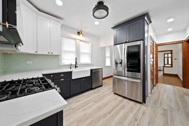 616 Circle Avenue 1, Forest Park, IL 60130