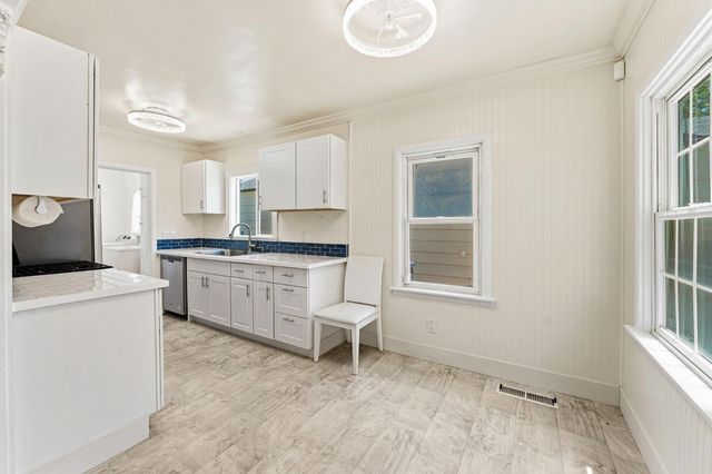 2121 Juliesse Ave, Sacramento, CA 95821