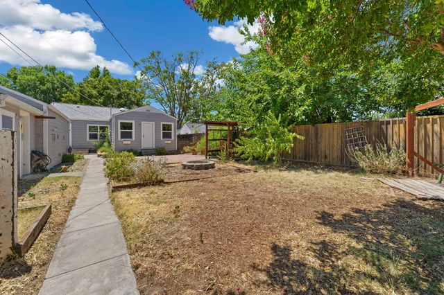 2121 Juliesse Ave, Sacramento, CA 95821