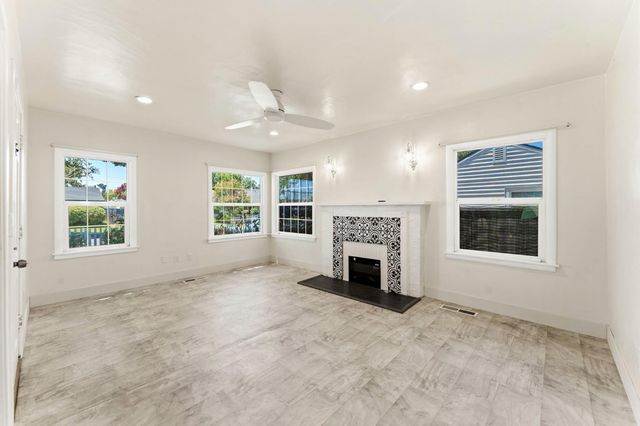 2121 Juliesse Ave, Sacramento, CA 95821