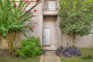 8409 Sands Point Drive 17, Houston, TX 77036