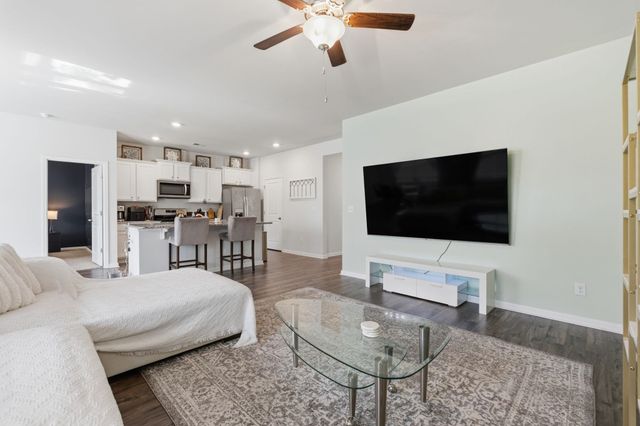 2261 Blackthorn Dr., Conway, SC 29526