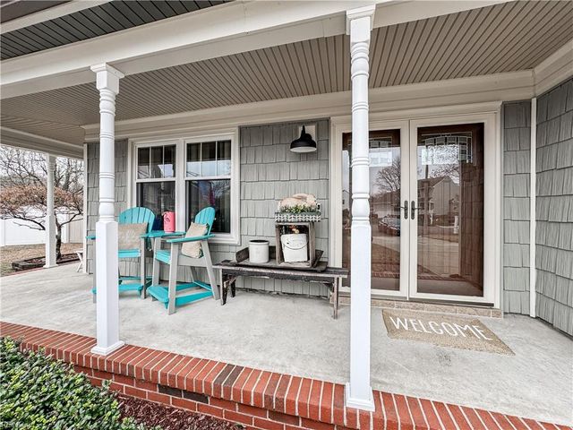 641 Captain Cooke Way CT, Chesapeake, VA 23322