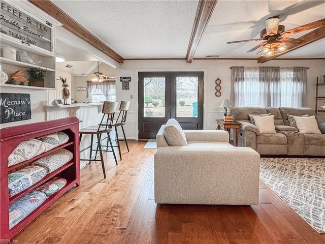 641 Captain Cooke Way CT, Chesapeake, VA 23322