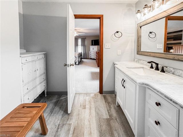 641 Captain Cooke Way CT, Chesapeake, VA 23322