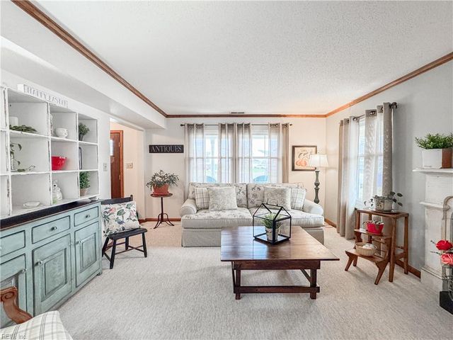 641 Captain Cooke Way CT, Chesapeake, VA 23322