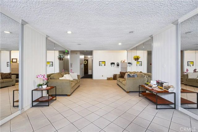 6150 Buckingham Pkwy 110, Culver City, CA 90230
