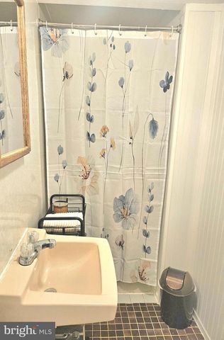 513 VALMORE RD, Fairless Hills, PA 19030