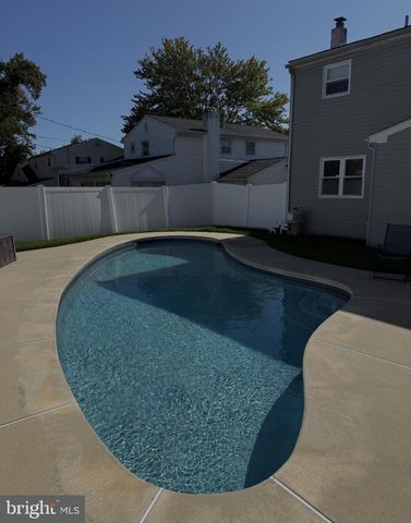 513 VALMORE RD, Fairless Hills, PA 19030