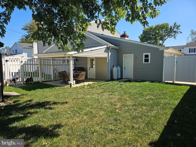 513 VALMORE RD, Fairless Hills, PA 19030