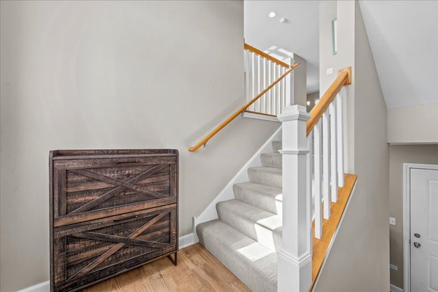 1941 Kingsley Circle, Northbrook, IL 60062