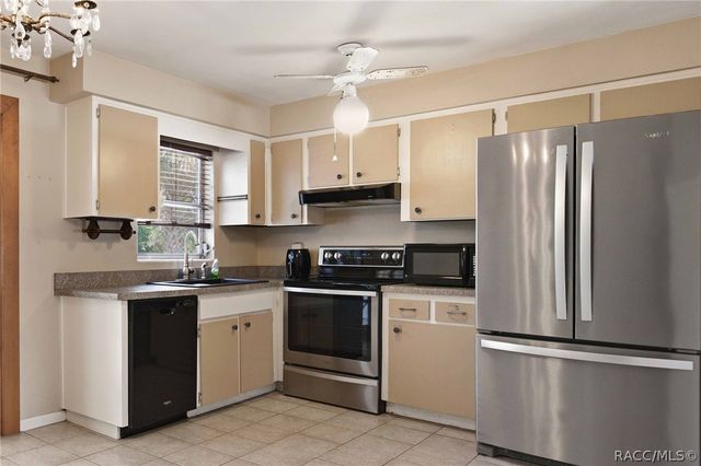 12 N Desoto Street, Beverly Hills, FL 34465