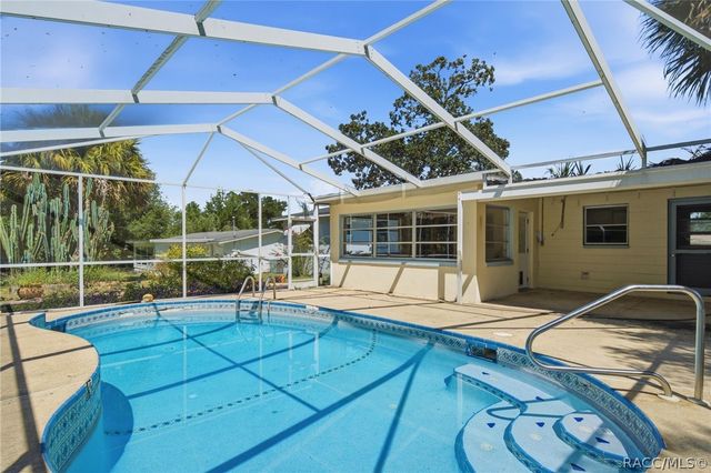 12 N Desoto Street, Beverly Hills, FL 34465