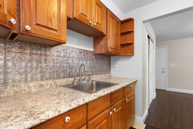 180 Main St D80, Bridgewater, MA 02324