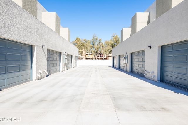 2842 E Tracy Lane Unit 3, Phoenix, AZ 85032