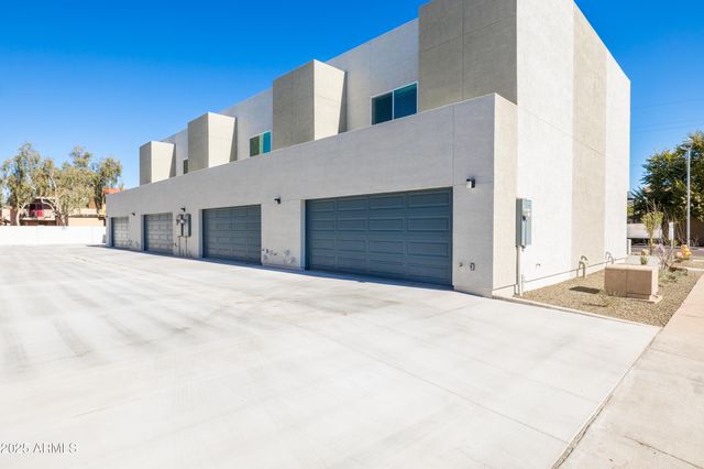 2842 E Tracy Lane Unit 3, Phoenix, AZ 85032