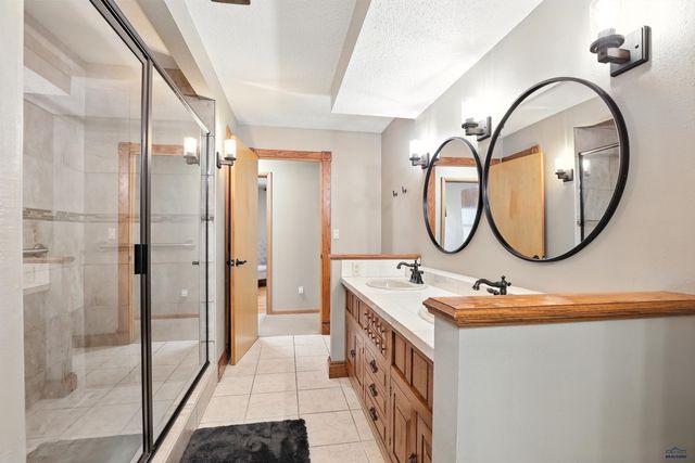 2118 BUENA VISTA DR, Rapid City, SD 57702