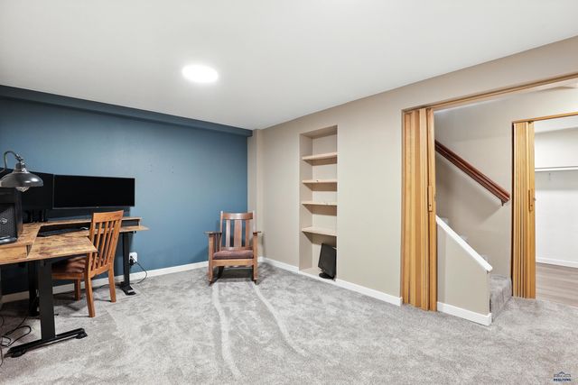 2118 BUENA VISTA DR, Rapid City, SD 57702