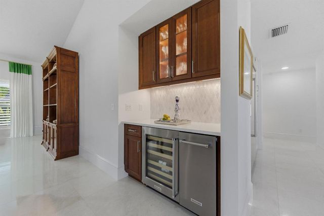 9039 SE Hawksbill Way, Hobe Sound, FL 33455