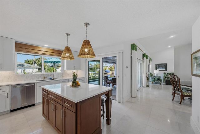 9039 SE Hawksbill Way, Hobe Sound, FL 33455