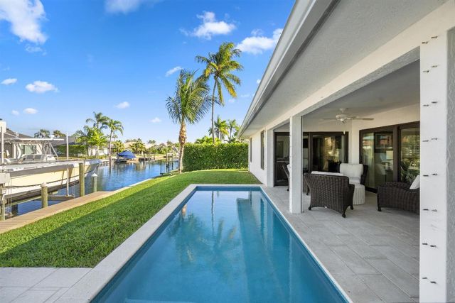 9039 SE Hawksbill Way, Hobe Sound, FL 33455