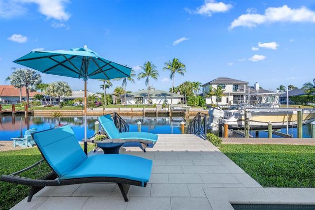 9039 SE Hawksbill Way, Hobe Sound, FL 33455