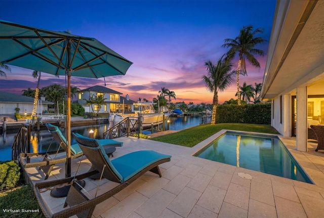 9039 SE Hawksbill Way, Hobe Sound, FL 33455