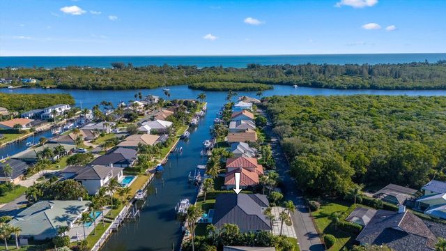 9039 SE Hawksbill Way, Hobe Sound, FL 33455