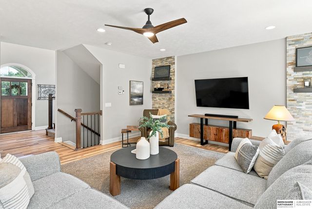 6330 S 171st Street, Omaha, NE 68135