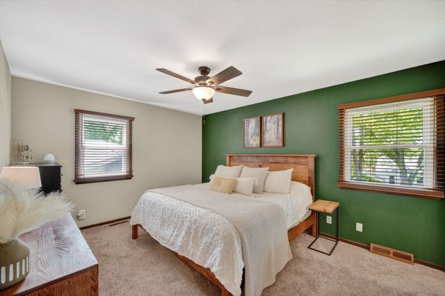 324 58th Place, Des Moines, IA 50312