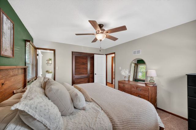 324 58th Place, Des Moines, IA 50312