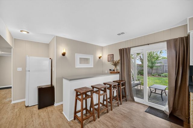 324 58th Place, Des Moines, IA 50312