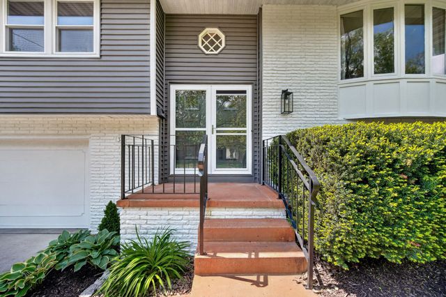 324 58th Place, Des Moines, IA 50312
