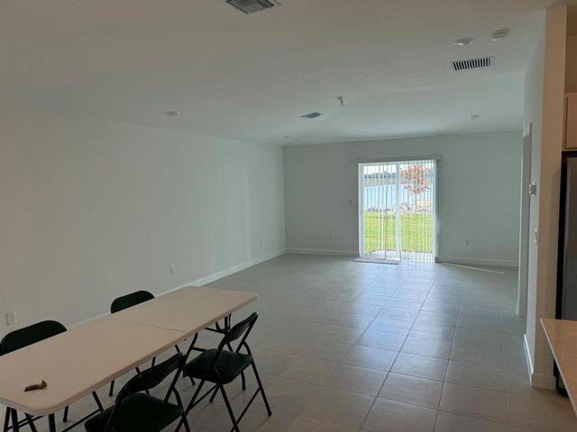 10468 NW Suncrest Lp, Port St Lucie, FL 34987