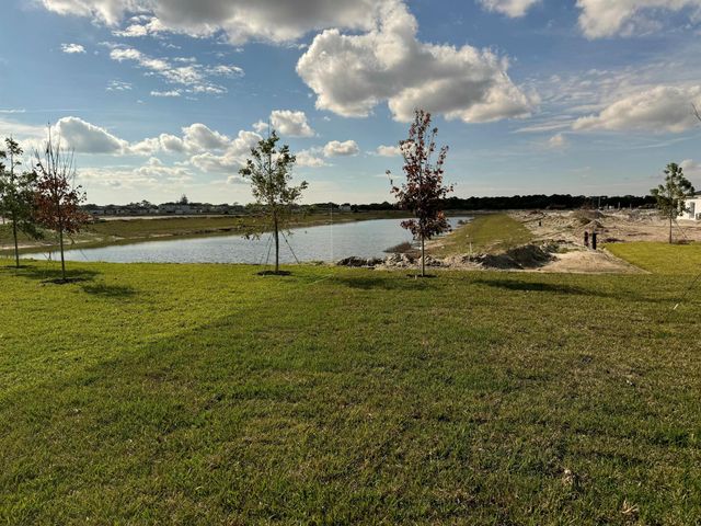 10468 NW Suncrest Lp, Port St Lucie, FL 34987