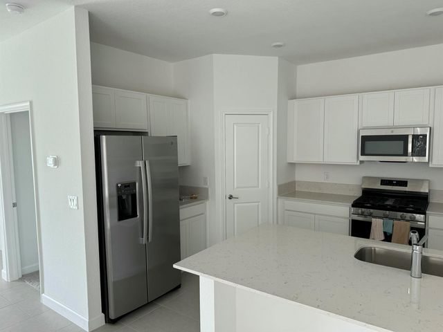 10468 NW Suncrest Lp, Port St Lucie, FL 34987